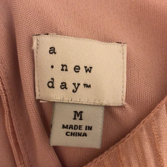 Shimmering dusty pink top ❤️ - Picture 3 of 5